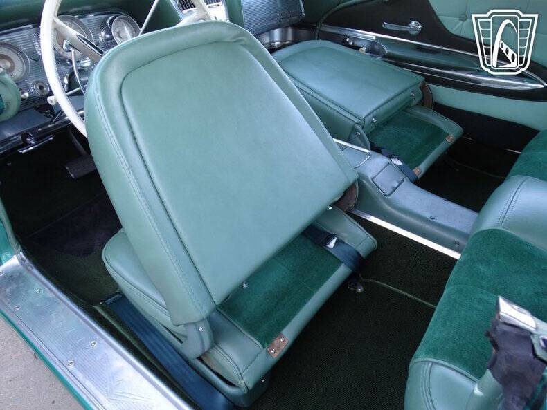 1960 Ford Thunderbird