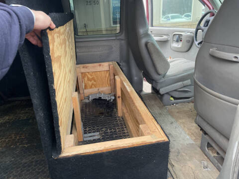 1999 Chevrolet Express G2500 LS