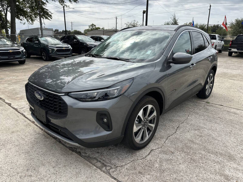 2025 Ford Escape Platinum's photo