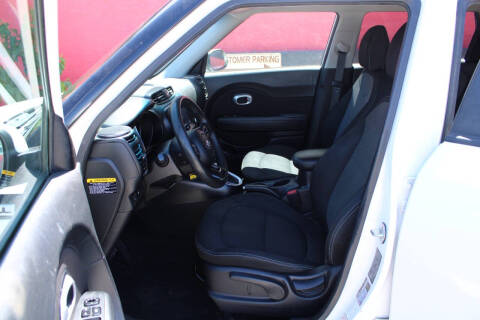 2018 Kia Soul +