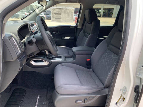 2025 Nissan Frontier SV