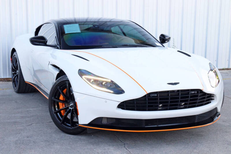 2022 Aston Martin DB11 V8