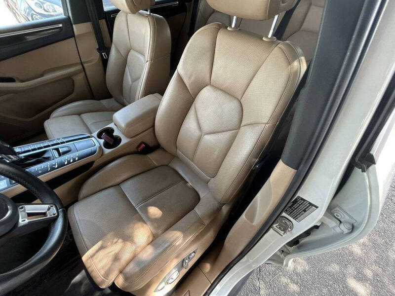 2020 Porsche Macan