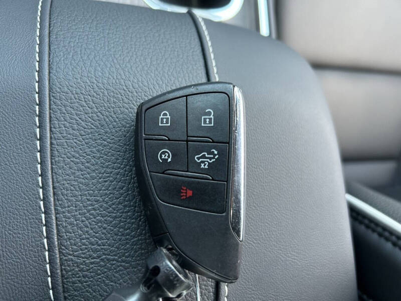 2025 GMC Acadia Denali