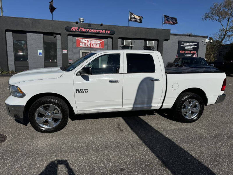 2016 RAM 1500 SLT