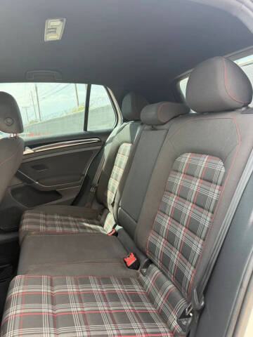 2016 Volkswagen Golf GTI