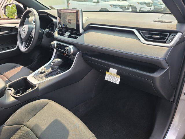 2023 Toyota RAV4 Hybrid SE