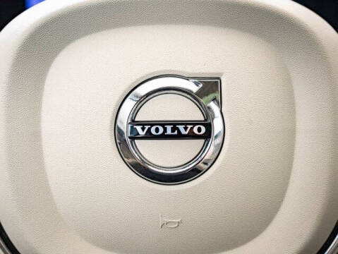 2023 Volvo XC90 B6 Plus Bright Theme 6P
