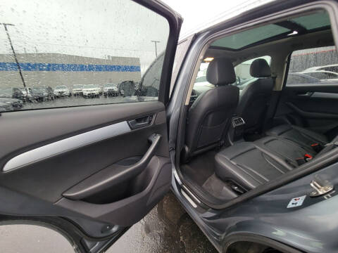 2012 Audi Q5 3.2 quattro Premium Plus