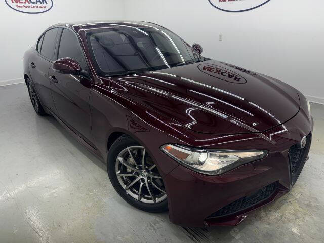 Maroon 2017 Alfa Romeo Giulia Base Base 4dr Sedan 2