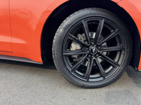 2016 Ford Mustang V6