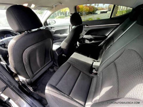 2020 Hyundai Elantra SE