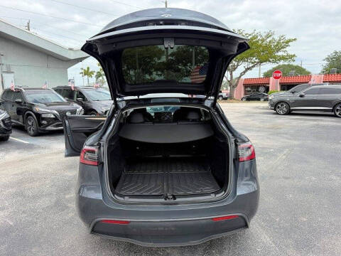 2023 Tesla Model Y Long Range