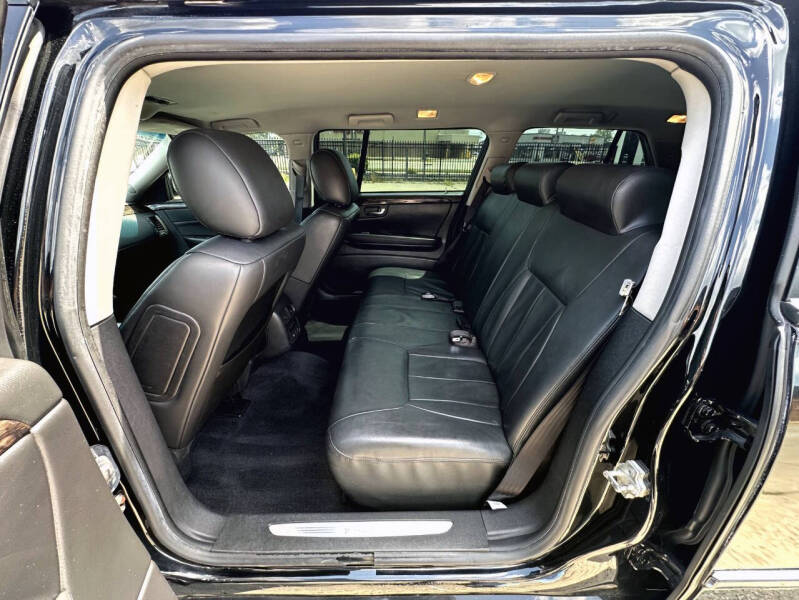 2010 Cadillac DTS Pro Coachbuilder Limo