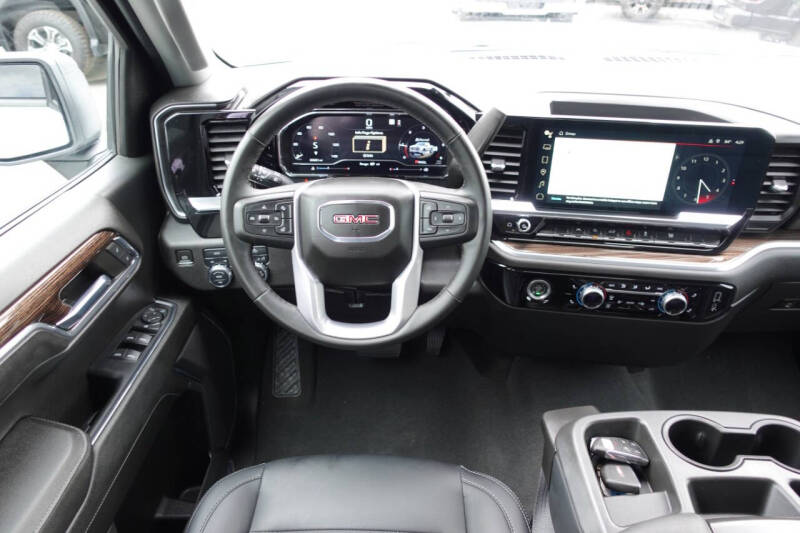 2023 GMC Sierra 1500 Elevation Standard