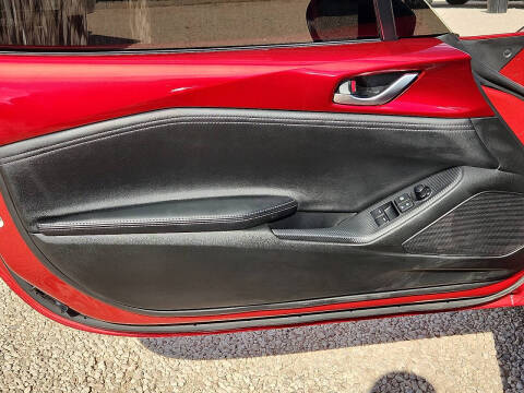 2024 Mazda MX-5 Miata Club