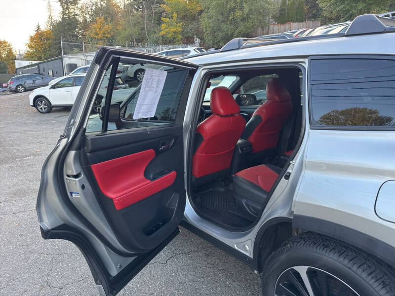 2022 Toyota Highlander XSE