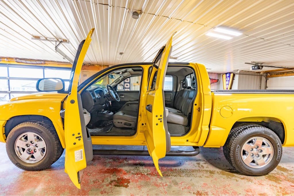 2006 Dodge Dakota 82