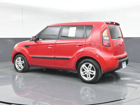 2010 Kia Soul +