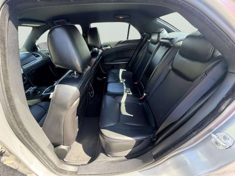 2014 Chrysler 300 C