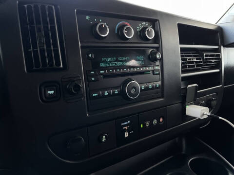 2017 Chevrolet Express LS 2500