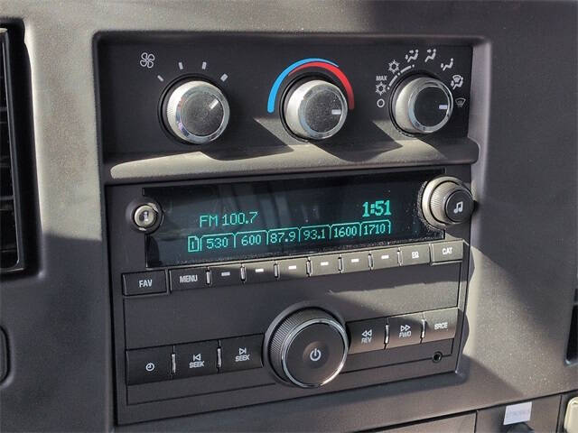 2025 Chevrolet Express 3500