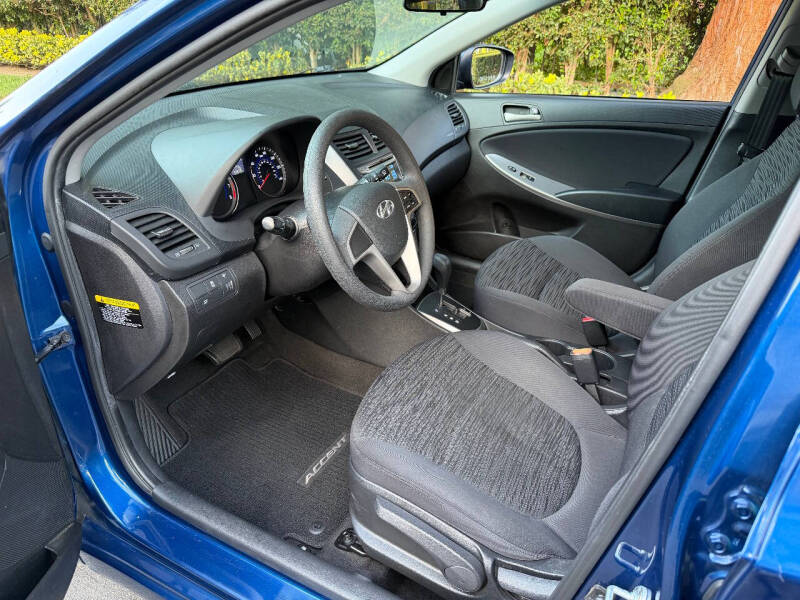 2017 Hyundai Accent SE