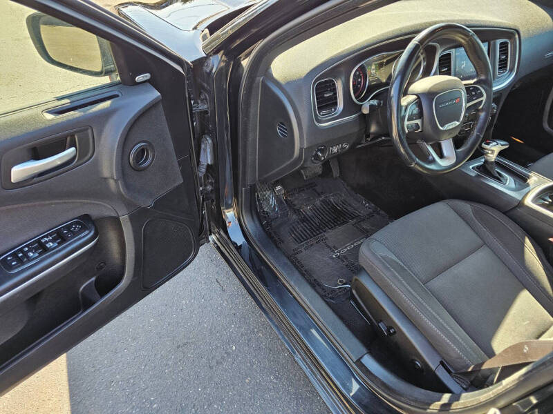 2017 Dodge Charger SXT