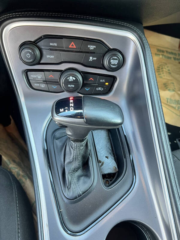 2019 Dodge Challenger SXT