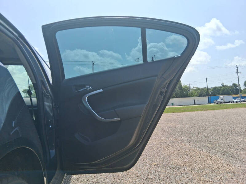 2012 Buick Regal Premium 1