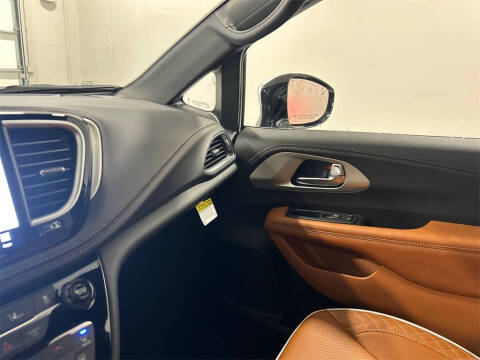 2026 Chrysler Pacifica Pinnacle