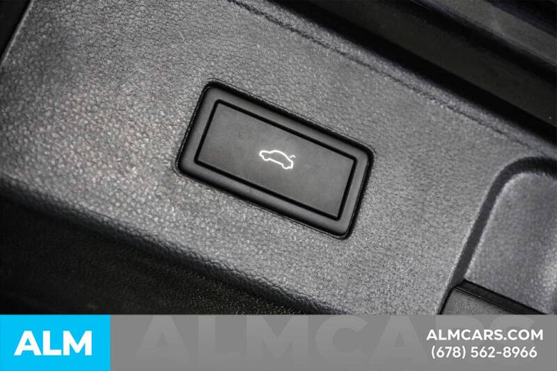 2025 Volkswagen Atlas SE