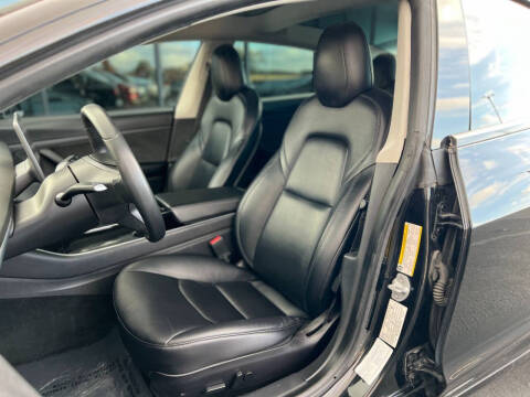 2020 Tesla Model 3 Standard Range Plus