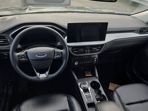 2024 Ford Escape Platinum