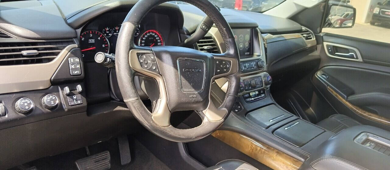 2016 GMC Yukon XL SUV / Crossover - $19,500