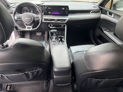 2022 Kia K5