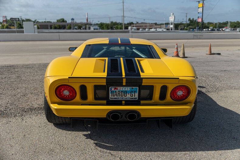 2005 Ford GT