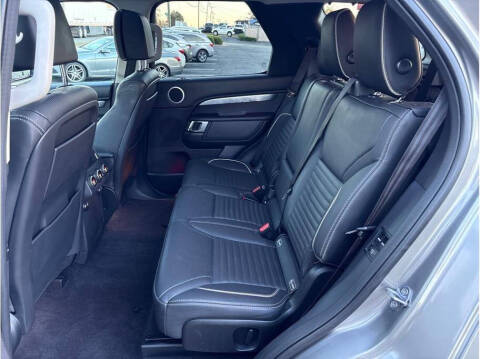 2017 Land Rover Discovery First Edition