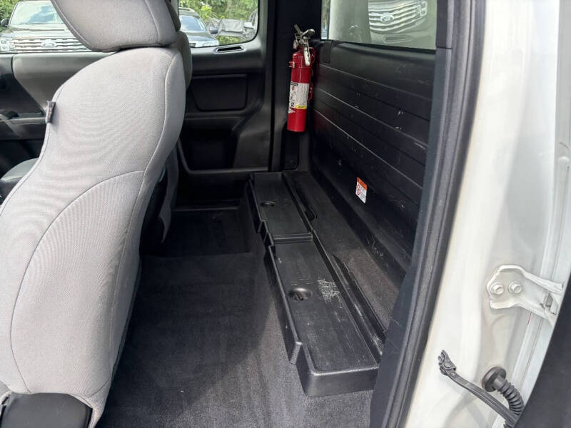 2018 Toyota Tacoma SR