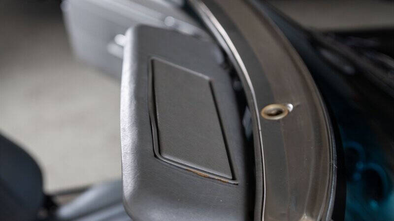 1987 Mercedes-Benz 560-Class 560 SL