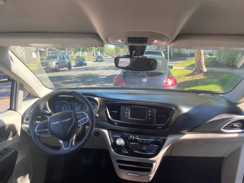 2017 Chrysler Pacifica Touring