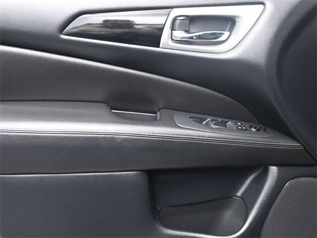 2019 Nissan Pathfinder S