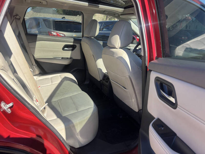 2023 Nissan Rogue SL