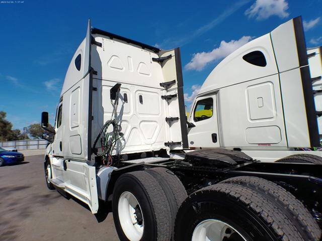 2020 Freightliner Cascadia