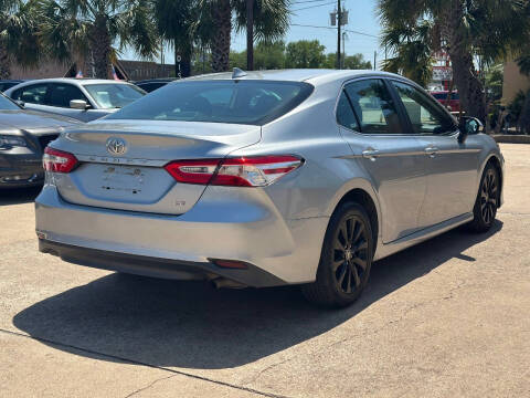 2020 Toyota Camry LE