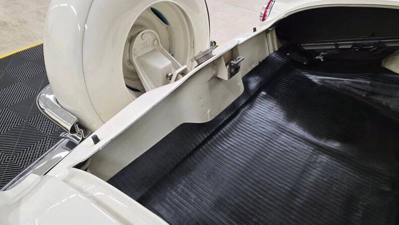 1956 Ford Thunderbird