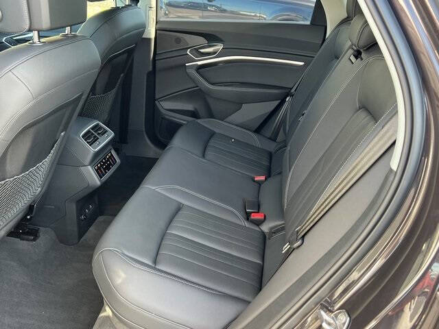 2024 Audi Q8 e-tron quattro Premium Plus