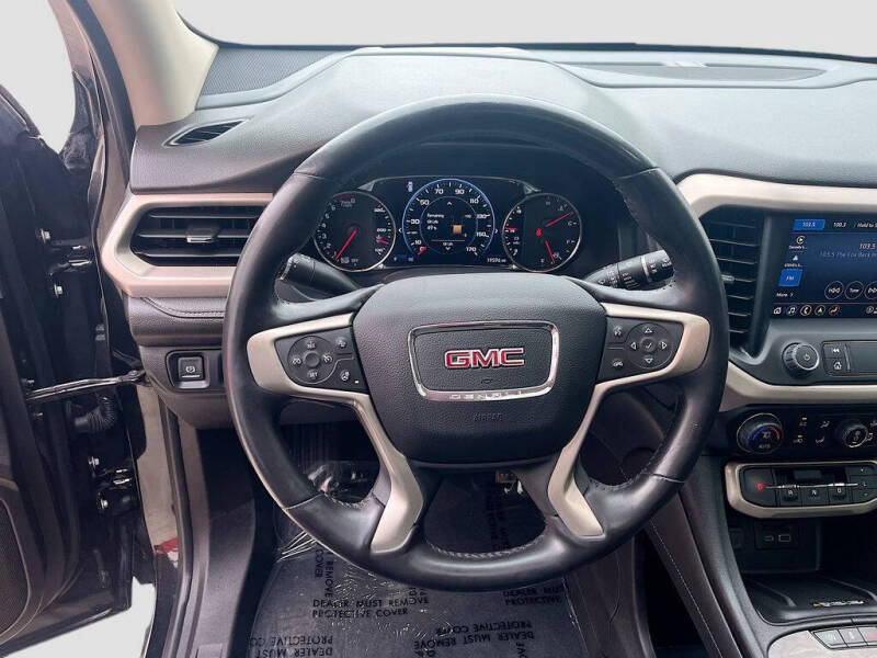 2022 GMC Acadia Denali
