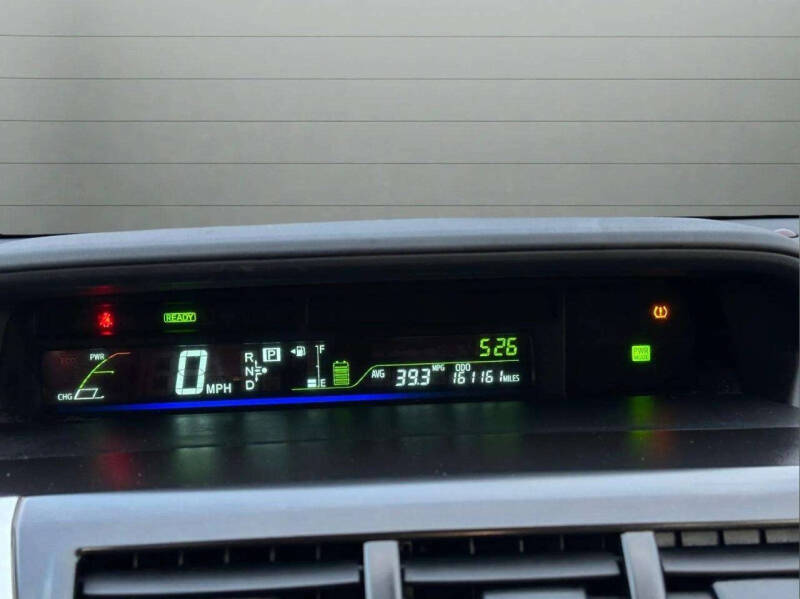 2013 Toyota Prius v Five