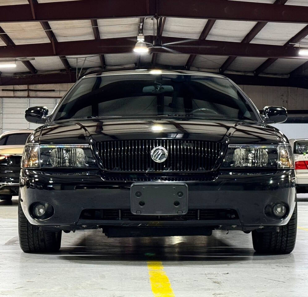 2003 Mercury Marauder for sale at Carnival Car Company in Victoria, TX